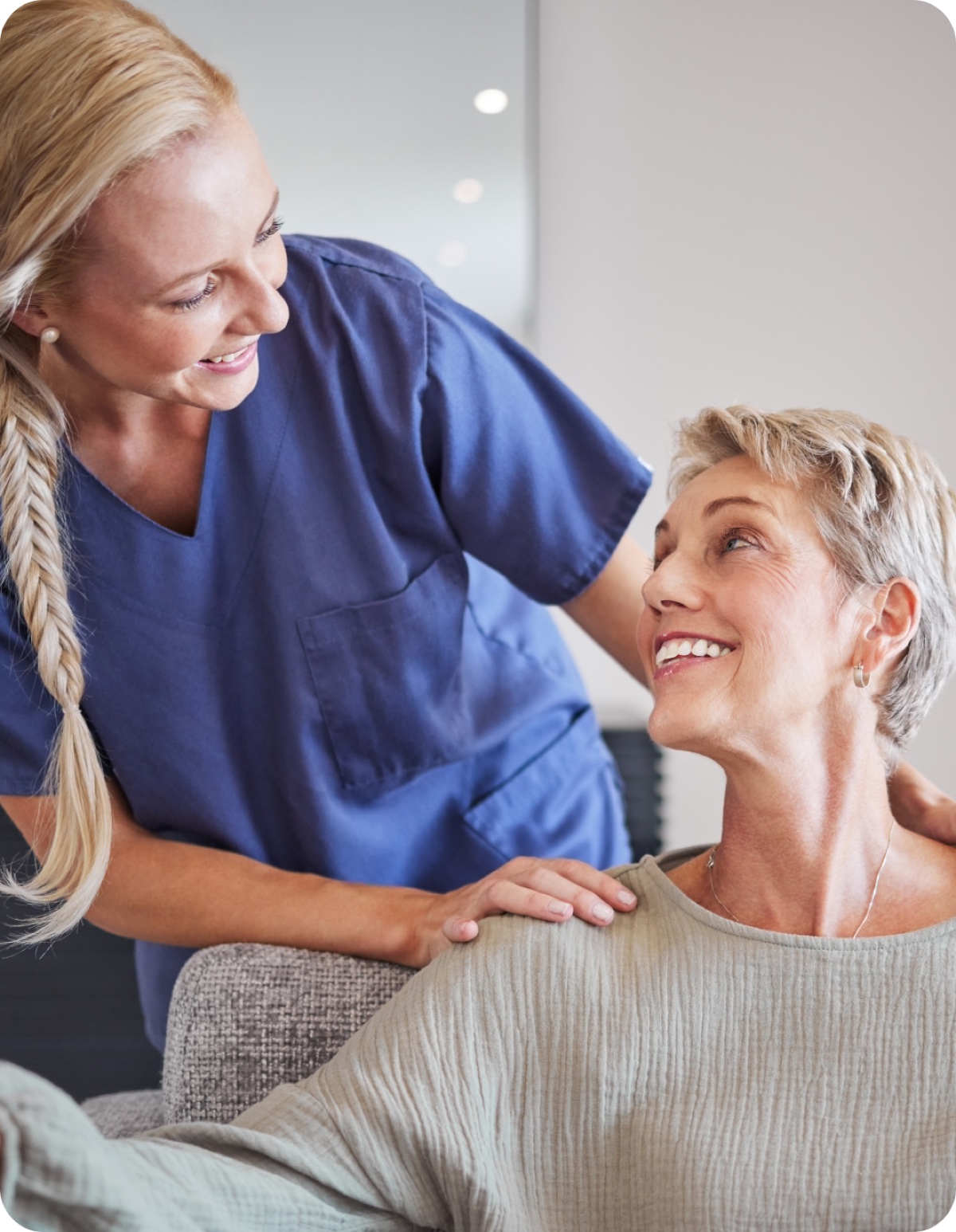 Wundexpertin im Gespräch mit Patientin
